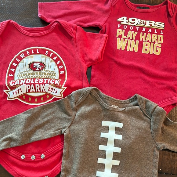 Football onsies - Picture 2 of 2